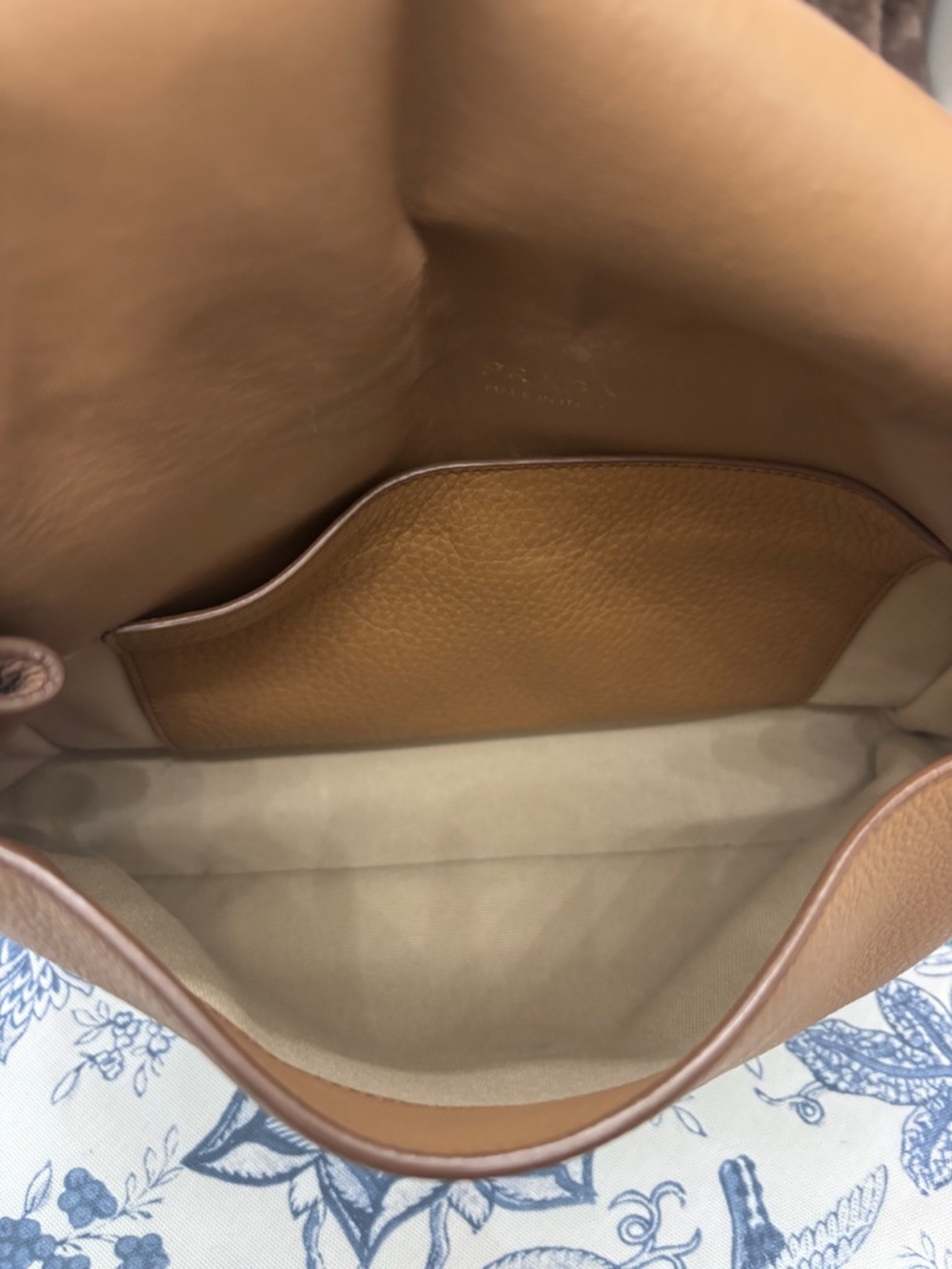 Excellent Condition - Prada Vitello Daino Shoulder bag - Picture 6 of 10